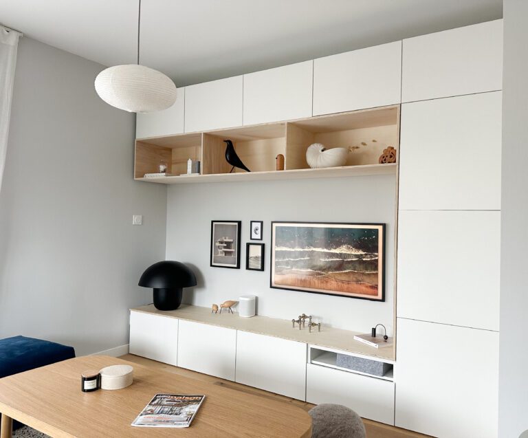 Combinaison IKEA et panneaux de contreplaqué sur-mesure